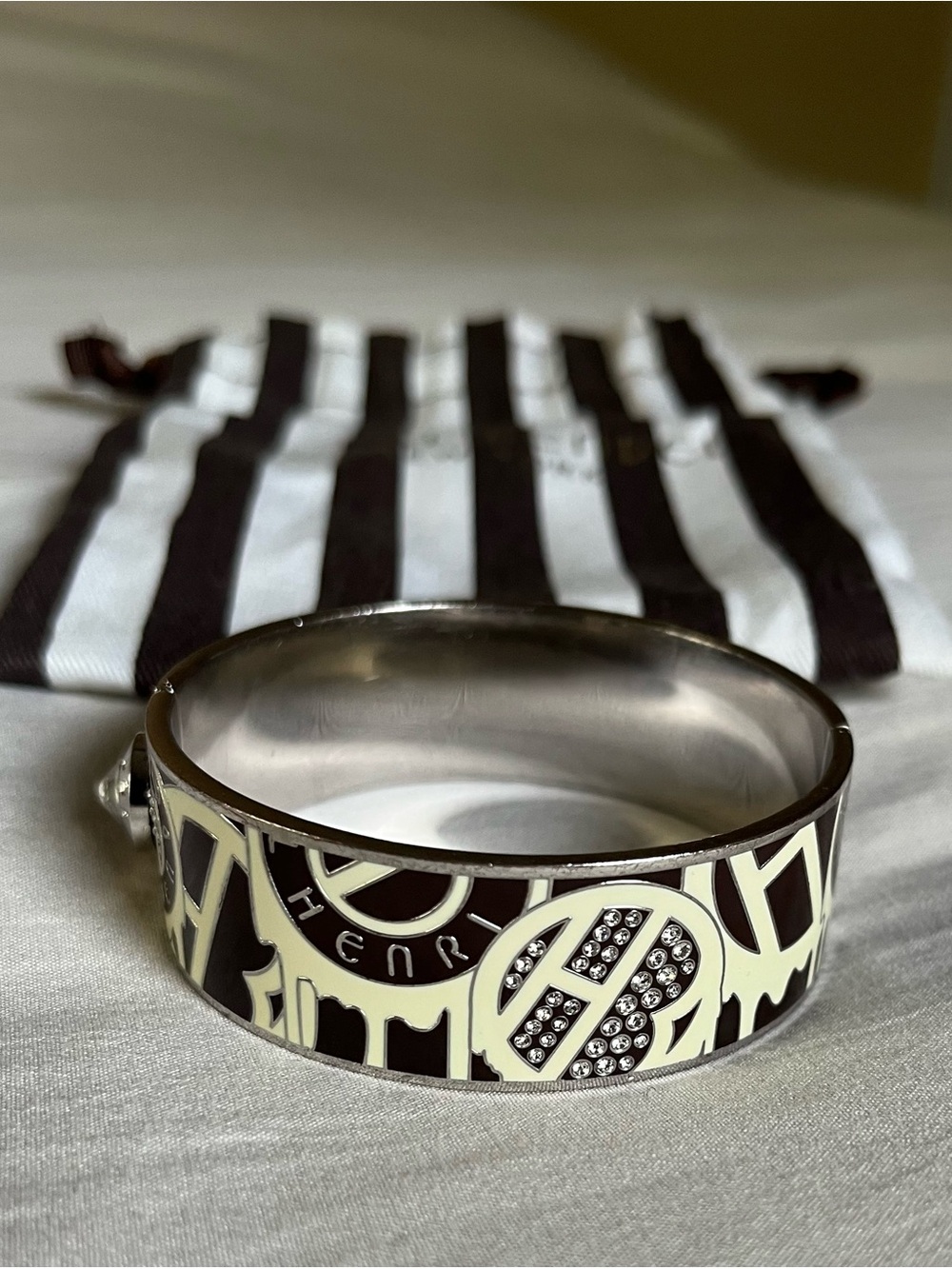 RARE Henri Bendel Cream Brown Logo Enamel Crystal Bangle W/ Pouch